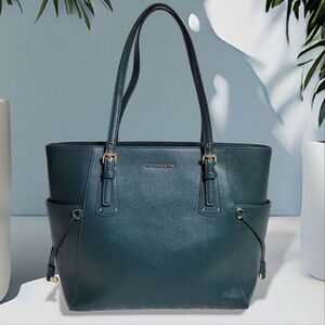 MICHAEL by Michael Kors Voyager Large Crossgrain Leather Tote Bag in Dark Green